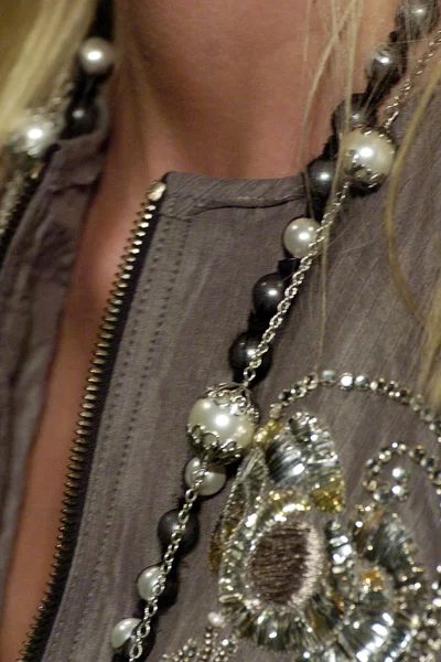 Look 27
